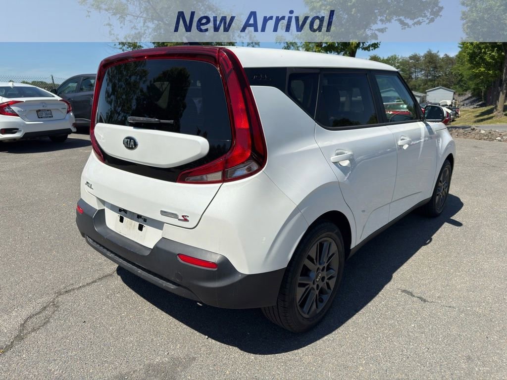Used 2021 Kia Soul S FWD image 3
