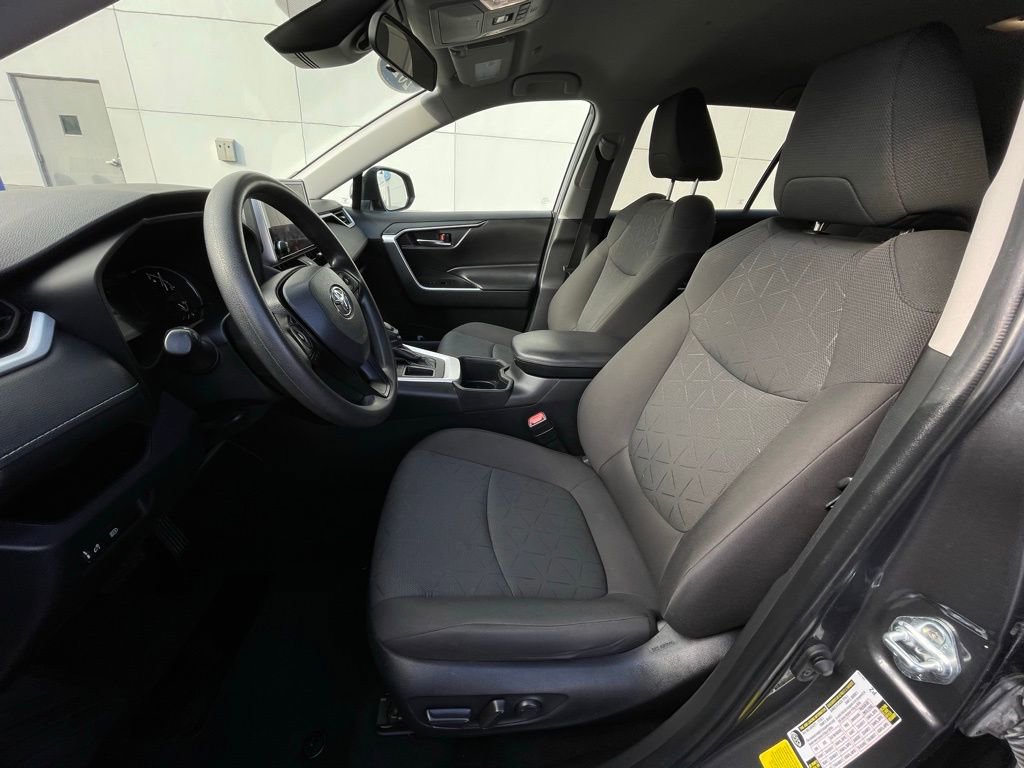 Used 2024 Toyota RAV4 XLE image 28