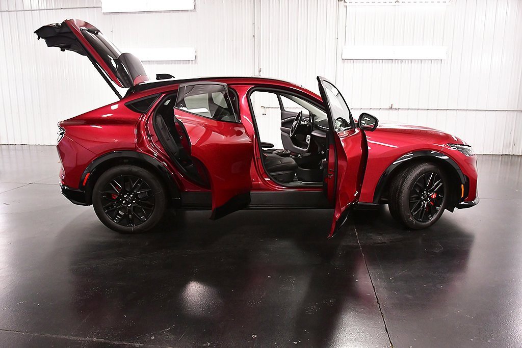 Used 2025 Ford Mustang Mach-E Premium w/ Sport Appearance Package image 31