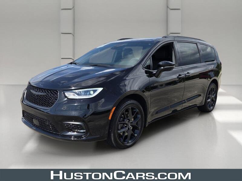 Used 2024 Chrysler Pacifica Touring-L w/ S Appearance Package AWD/4WD image 1