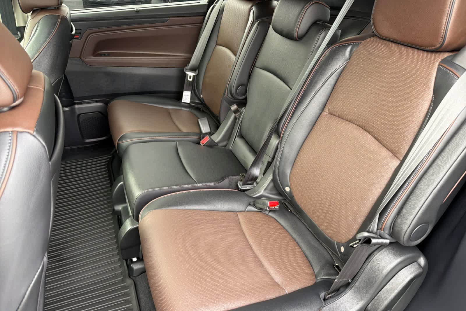 New 2027 Honda Odyssey Elite image 4