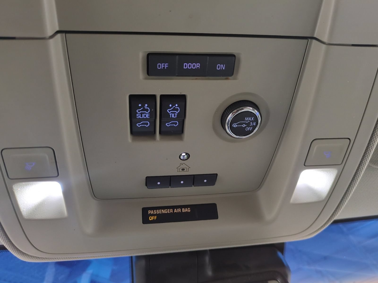 Used 2019 GMC Yukon Denali w/ Open Road Package AWD/4WD image 30