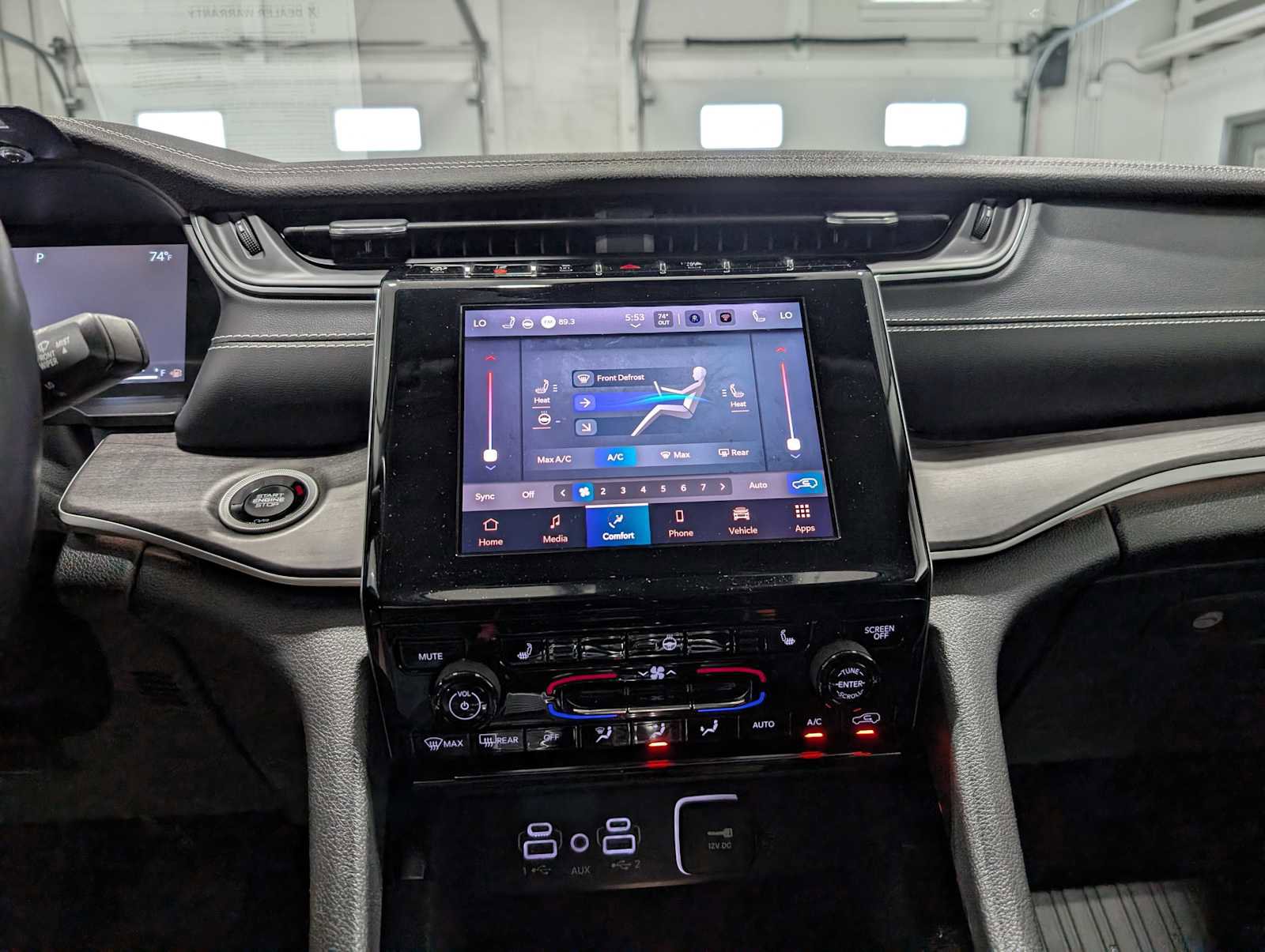 Used 2022 Jeep Grand Cherokee Limited image 38