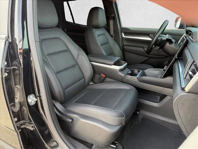 Used 2025 GMC Terrain Elevation w/ Elevation Premium Package AWD/4WD image 12