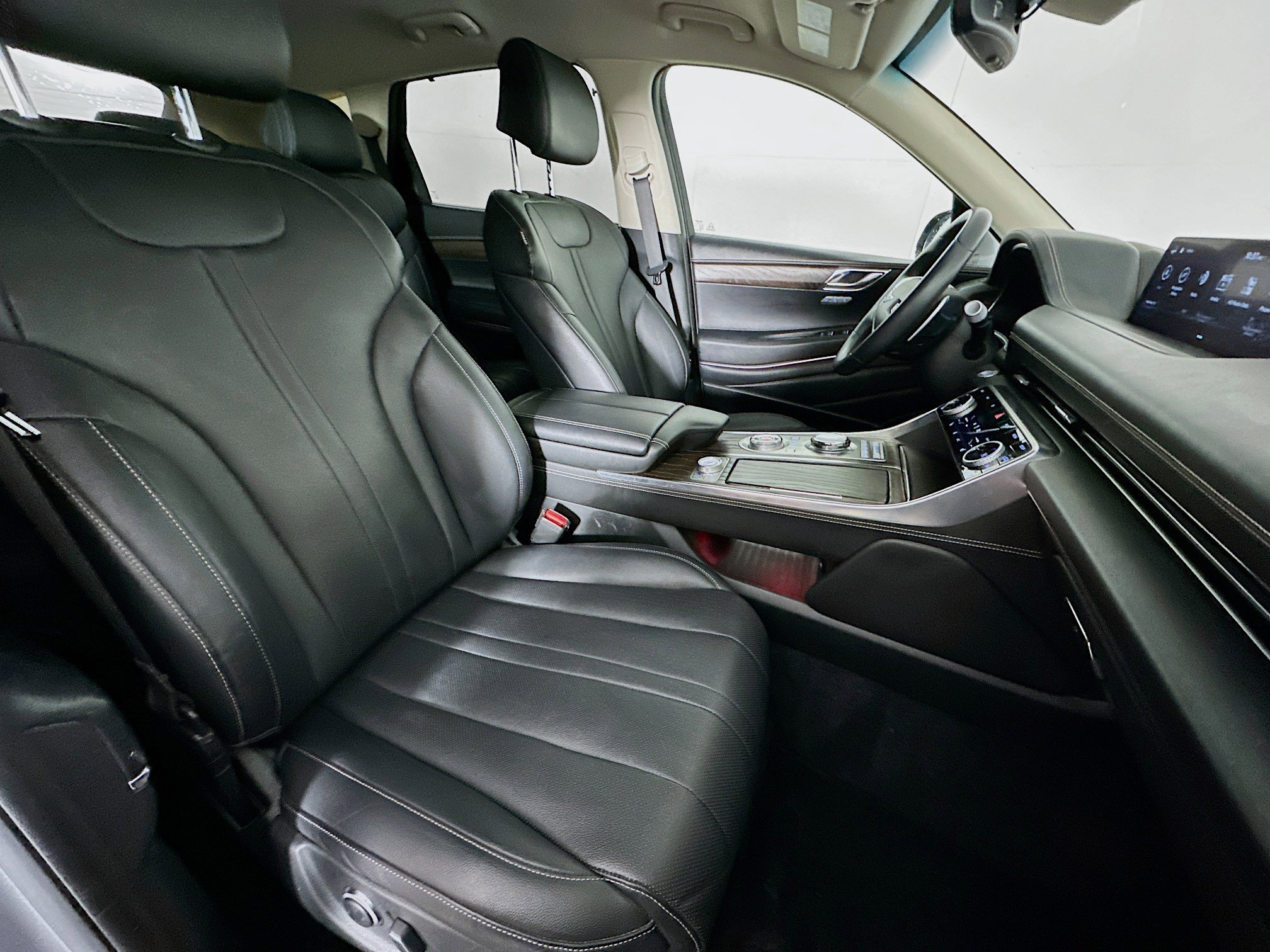 Used 2024 Genesis GV80 2.5T image 31