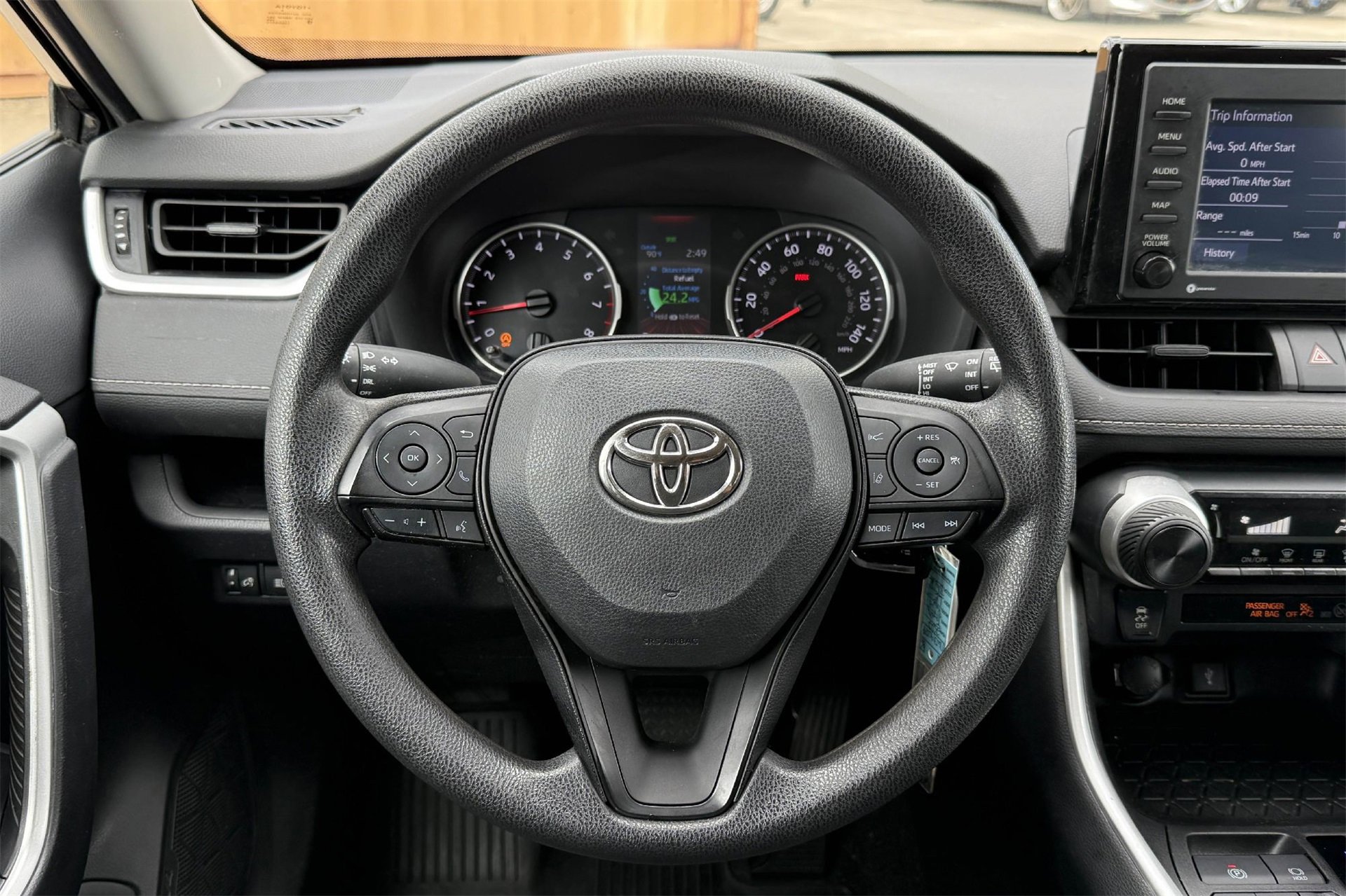 Used 2022 Toyota RAV4 LE image 15