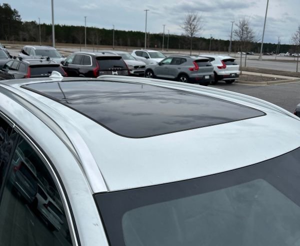 Used 2025 Volvo XC90 B5 Core image 3