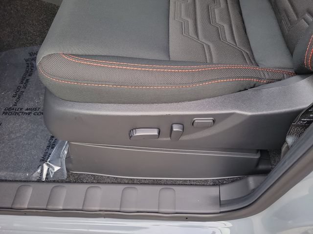 New 2026 Nissan Frontier Pro-X w/ Pro-X Convenience Package RWD image 9