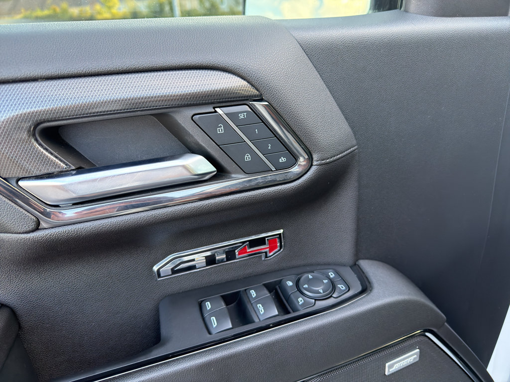 Used 2024 GMC Sierra 1500 AT4 w/ Technology Package AWD/4WD image 17