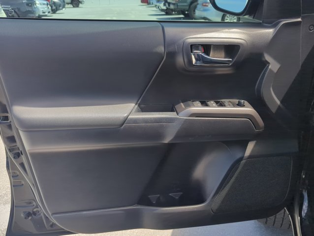 Used 2023 Toyota Tacoma TRD Sport image 10