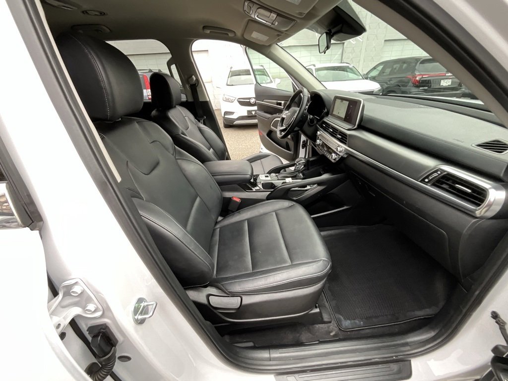 Used 2022 Kia Telluride LX image 33