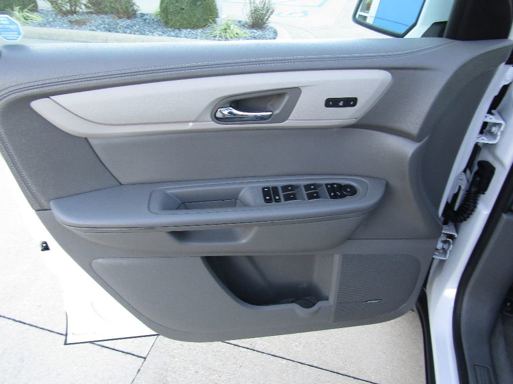 Used 2016 Chevrolet Traverse LT AWD/4WD image 11