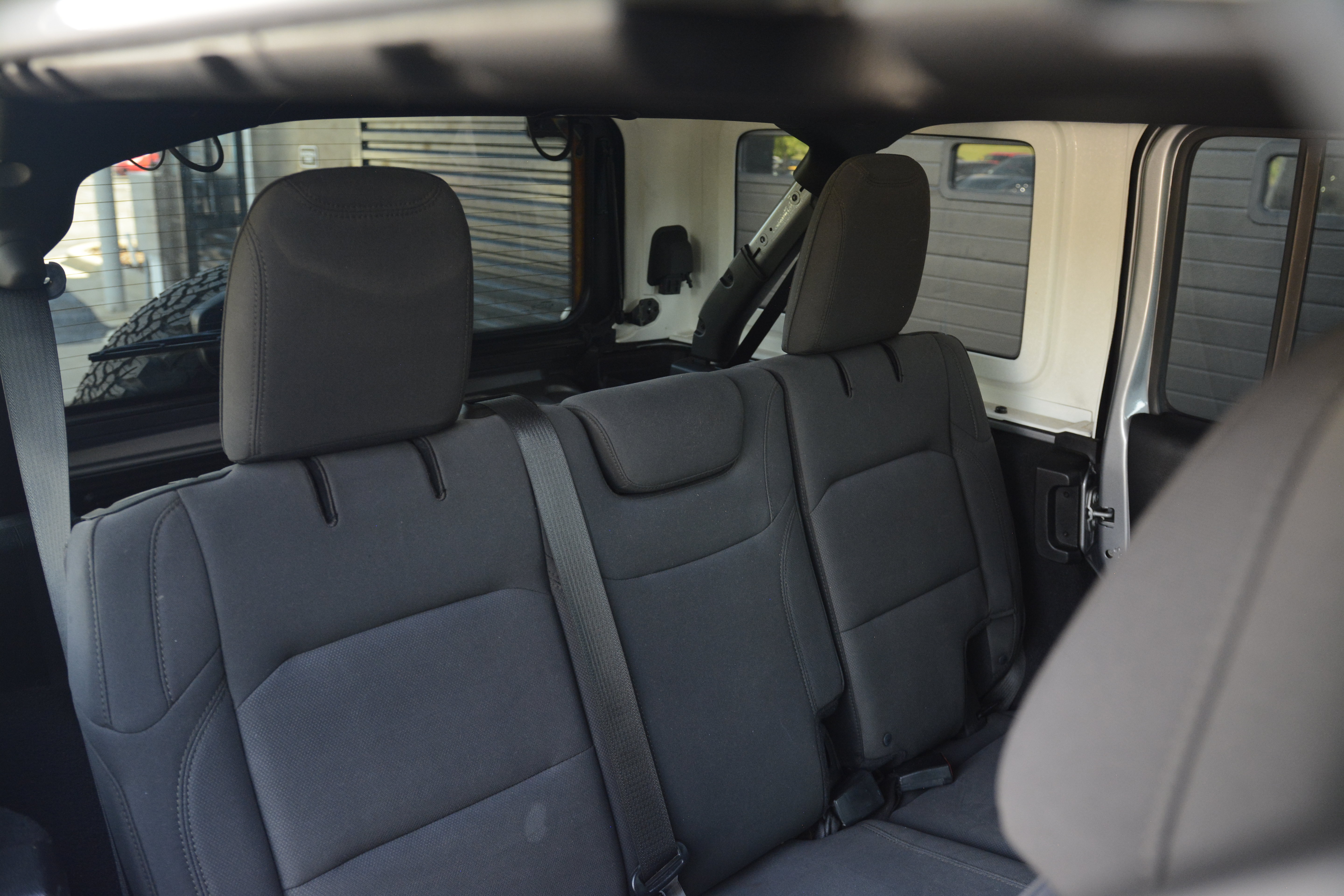 Used 2018 Jeep Wrangler Unlimited Sport AWD/4WD image 29