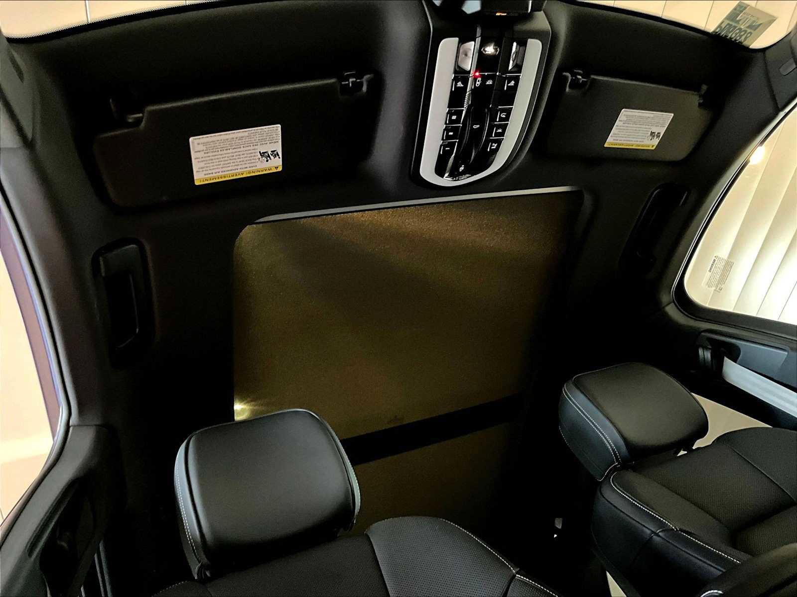 Used 2025 Porsche Macan S image 25