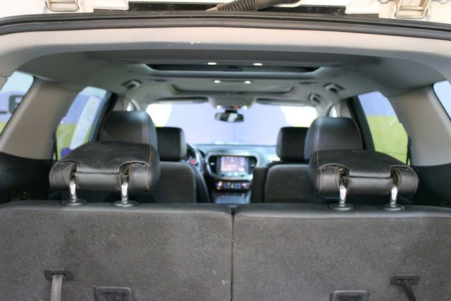 Used 2020 GMC Acadia AT4 w/ GMC Pro Grade Package AWD/4WD image 17