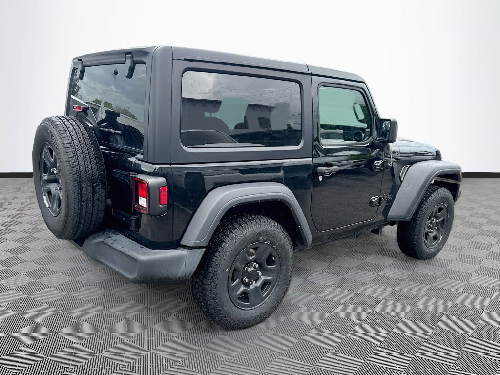 Used 2022 Jeep Wrangler Sport AWD/4WD image 6