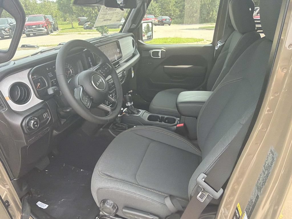 New 2026 Jeep Gladiator Sport AWD/4WD image 3