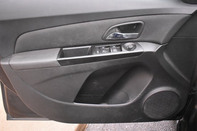 Used 2014 Chevrolet Cruze LT w/ RS Package image 14