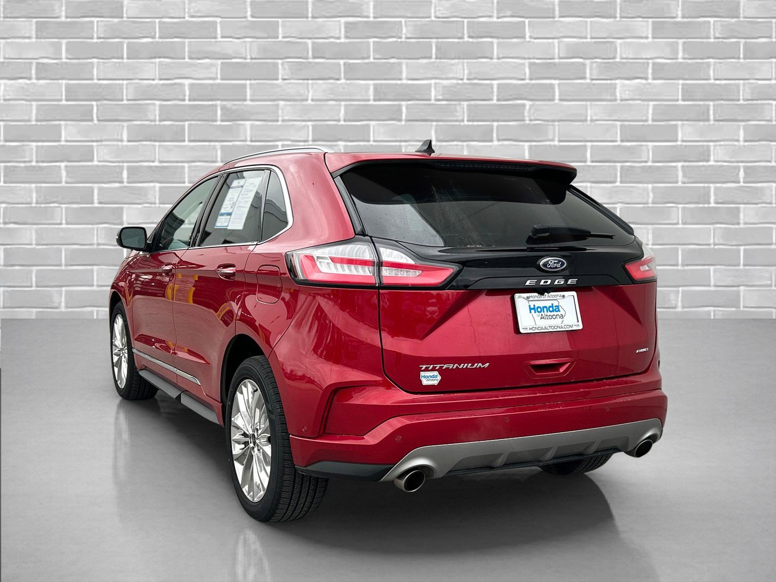 Used 2022 Ford Edge Titanium w/ Equipment Group 301A image 3