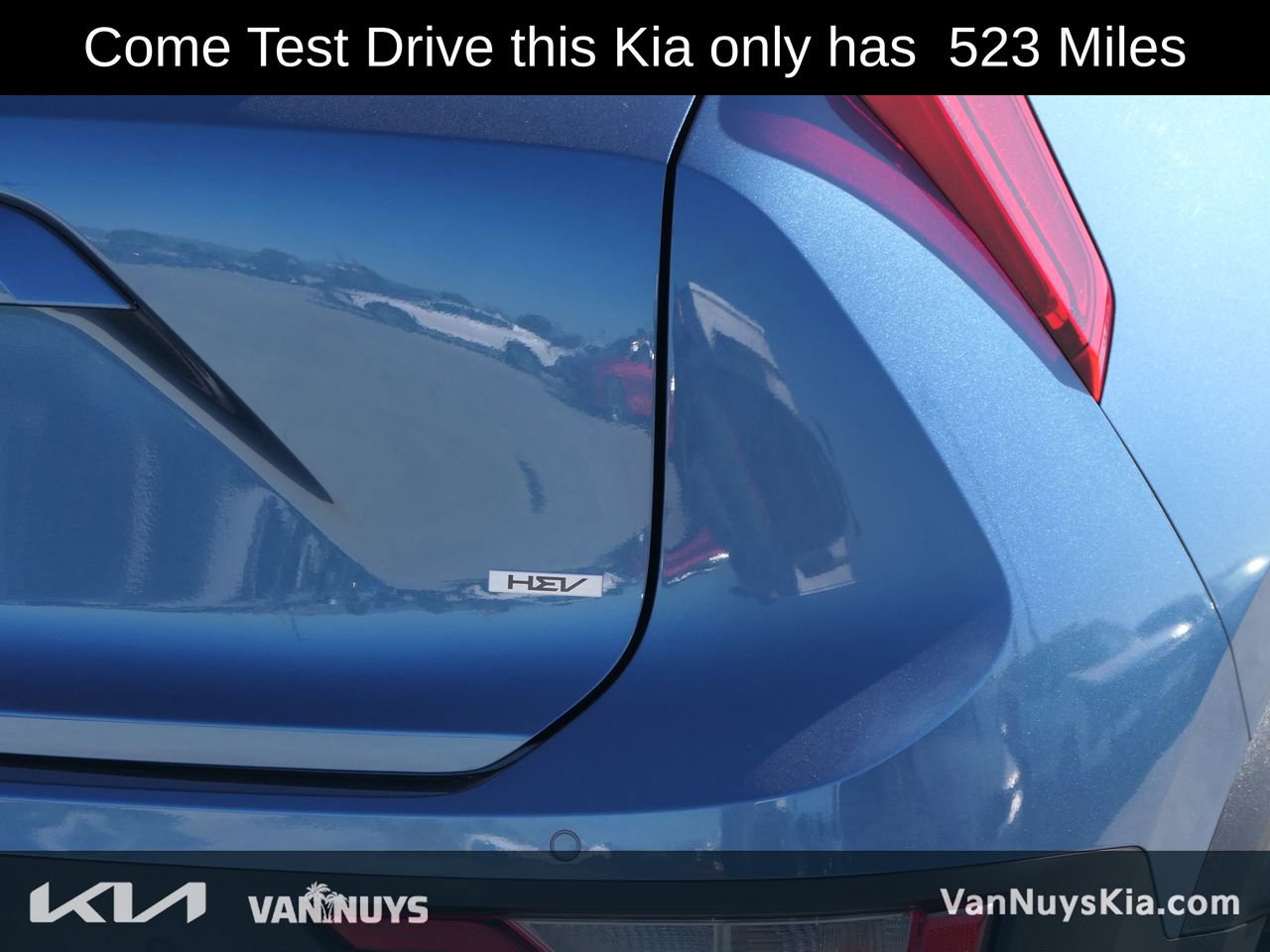 Used 2025 Kia Niro EX image 4