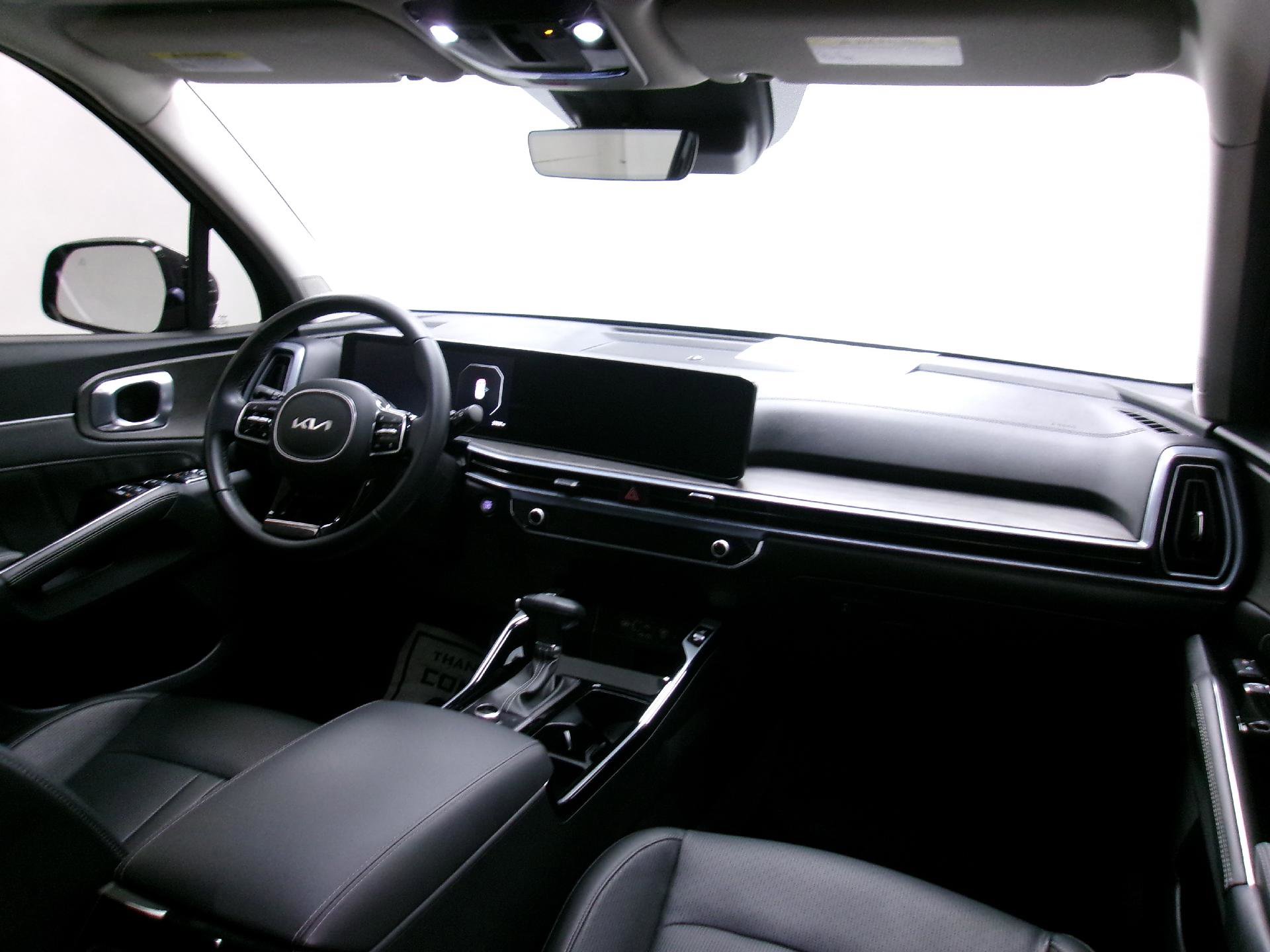 Used 2024 Kia Sorento SX image 3