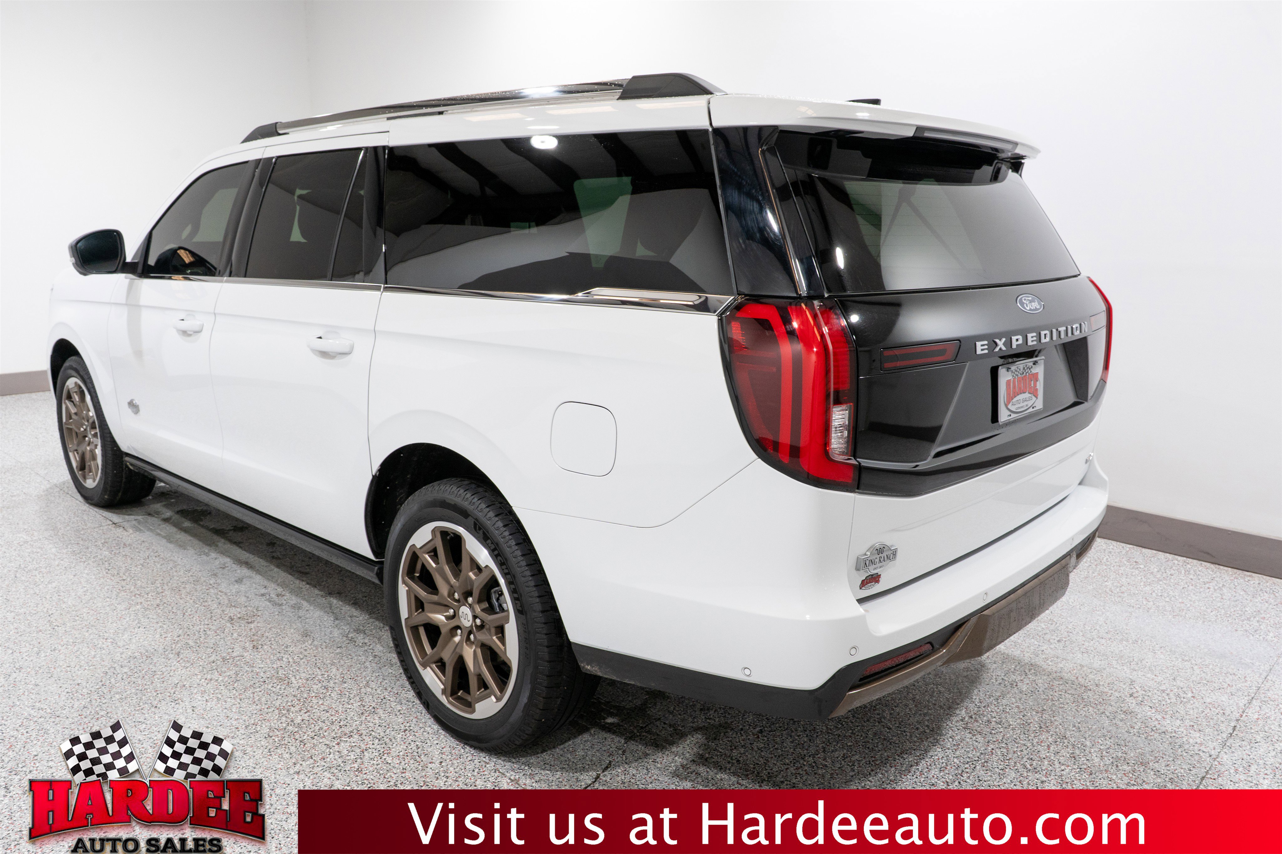 Used 2025 Ford Expedition Max King Ranch image 3