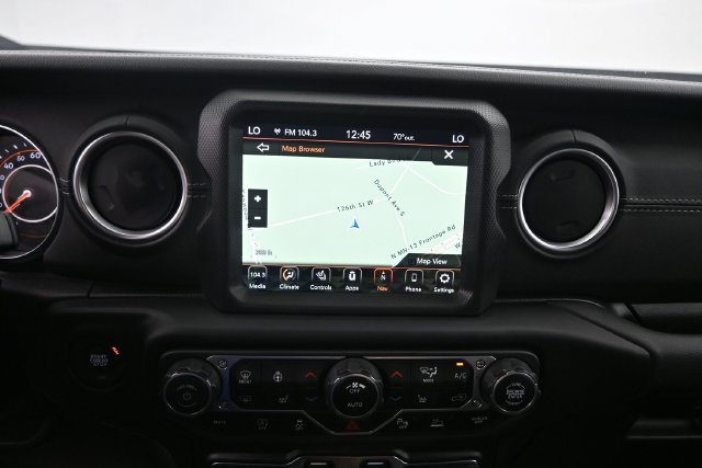 Used 2022 Jeep Wrangler Unlimited Sahara w/ LED Lighting Group AWD/4WD image 11