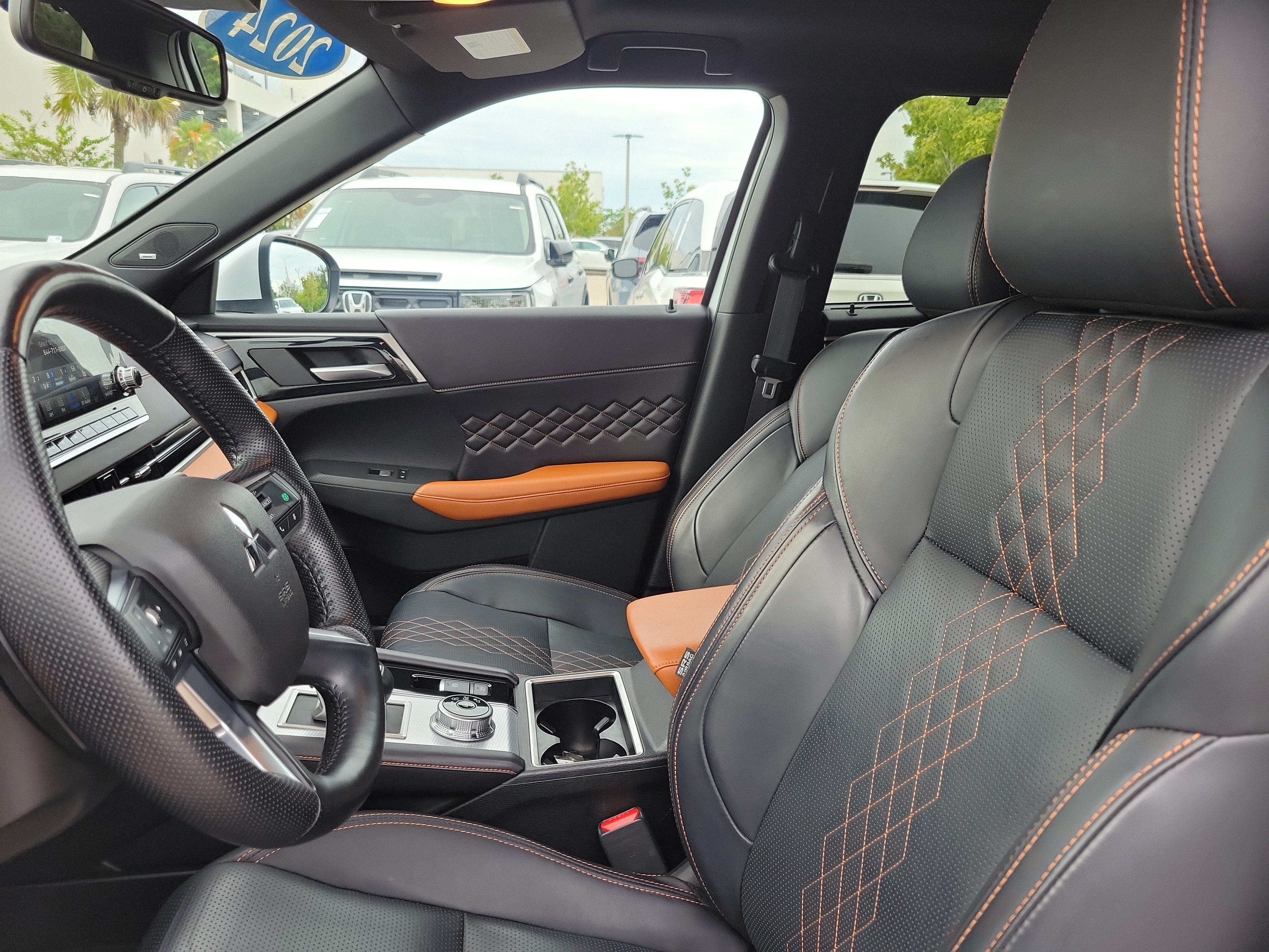 Used 2024 Mitsubishi Outlander SEL FWD image 25
