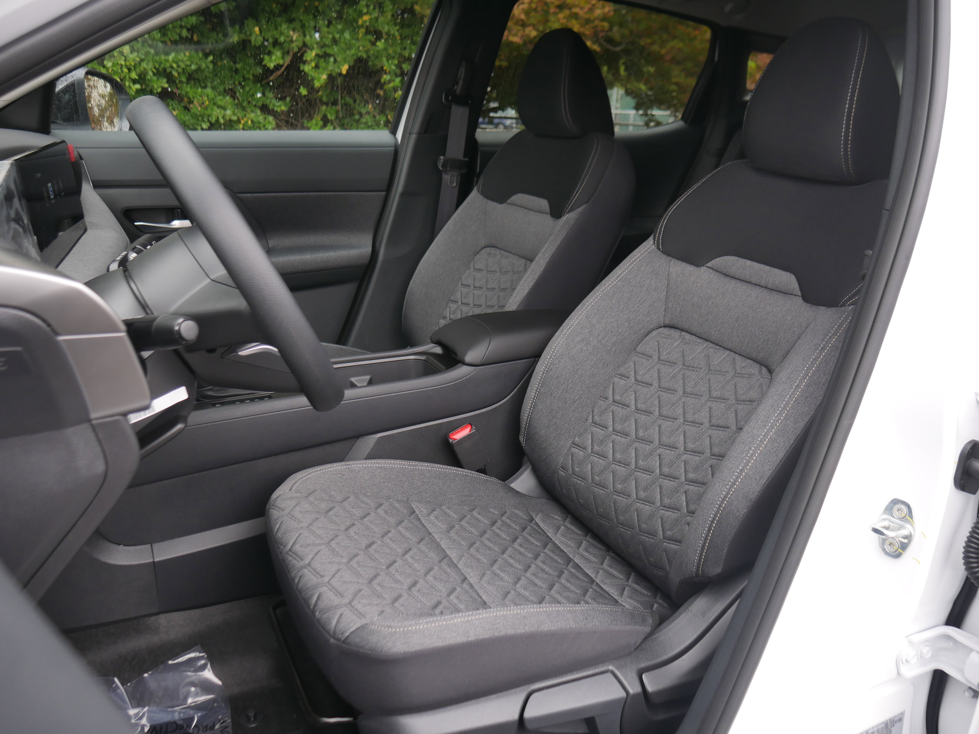 New 2026 Nissan Kicks SV w/ SV Premium Package image 28