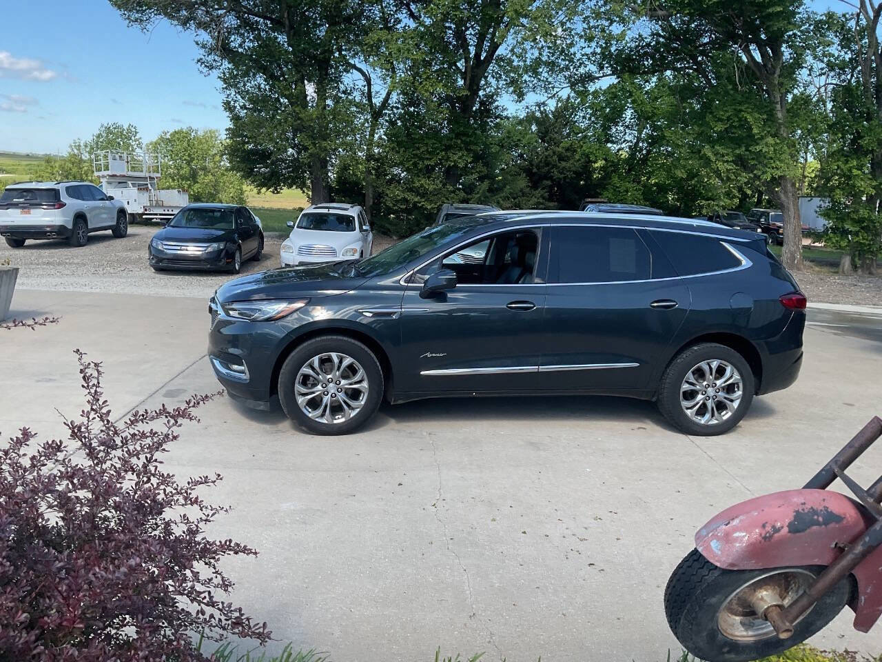 Used 2021 Buick Enclave Avenir w/ Avenir Technology Package FWD image 6