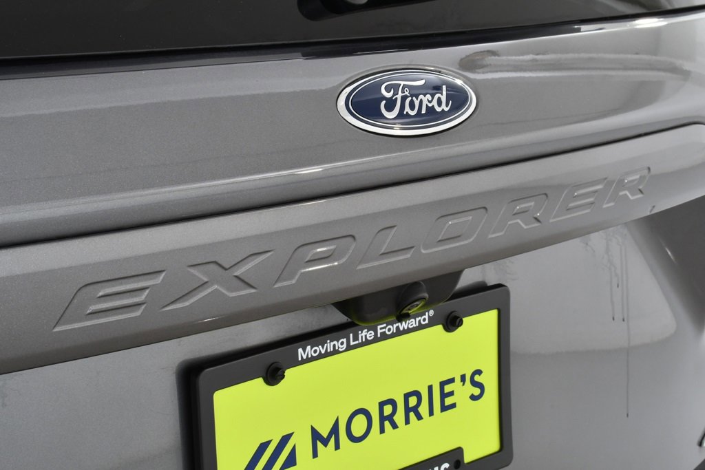 Used 2022 Ford Explorer XLT w/ Equipment Group 202A image 24