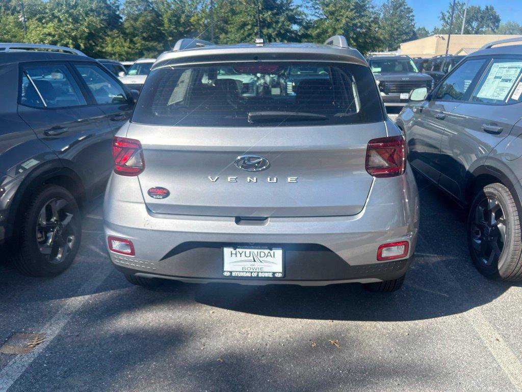 New 2026 Hyundai Venue SEL FWD image 6