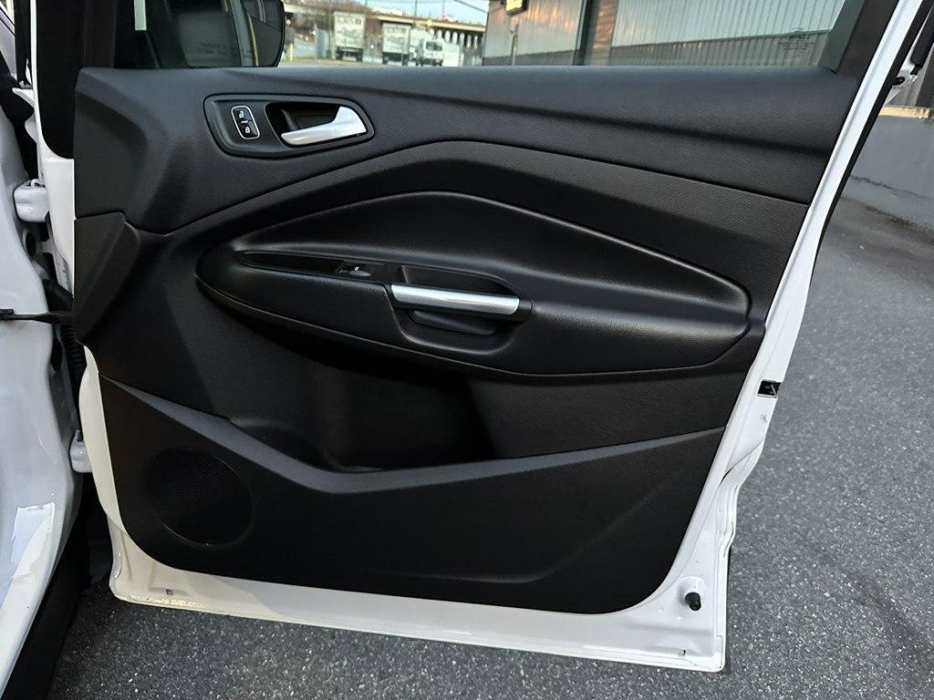 Used 2018 Ford Escape SE FWD image 29