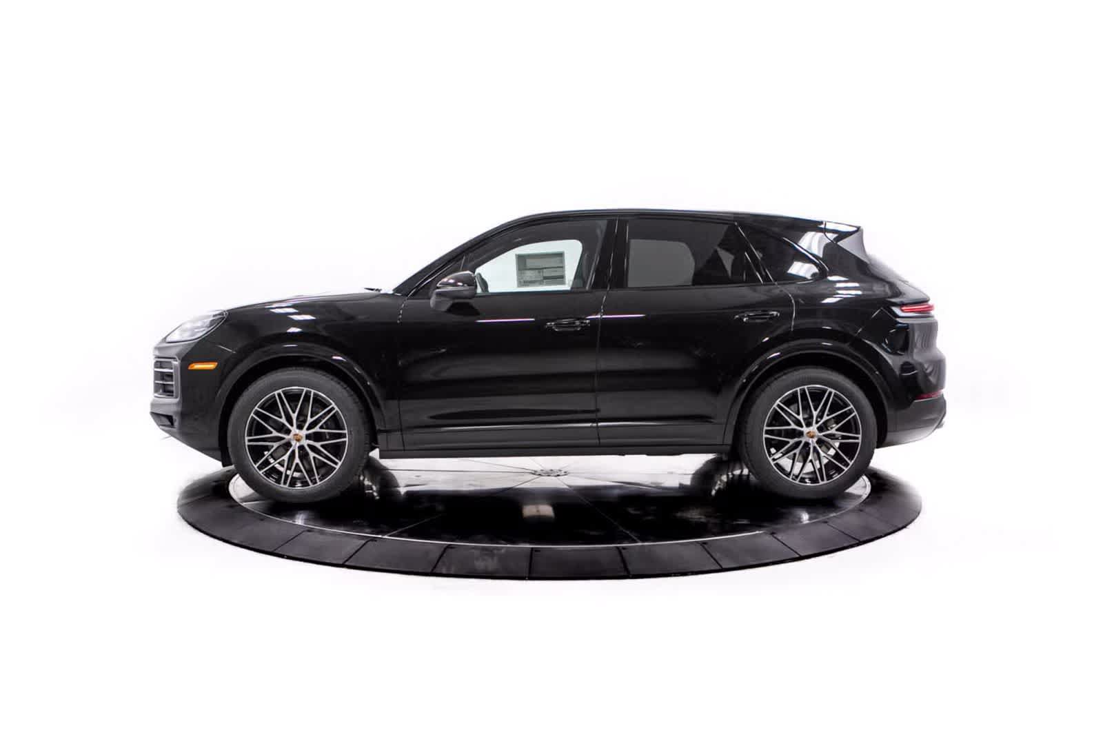 Certified 2026 Porsche Cayenne AWD/4WD image 2