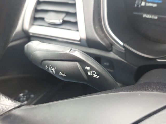 Used 2019 Ford Fusion SE image 36