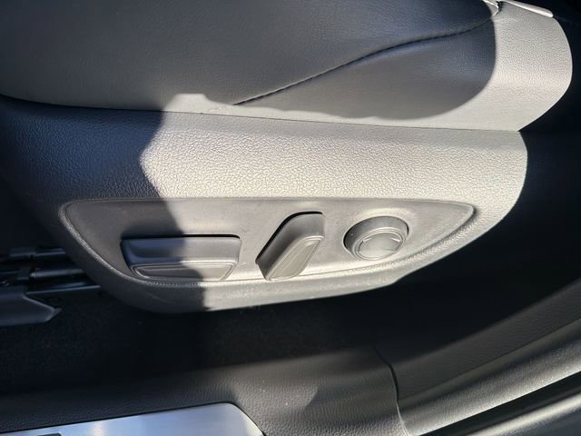 Certified 2024 Toyota Venza XLE image 27