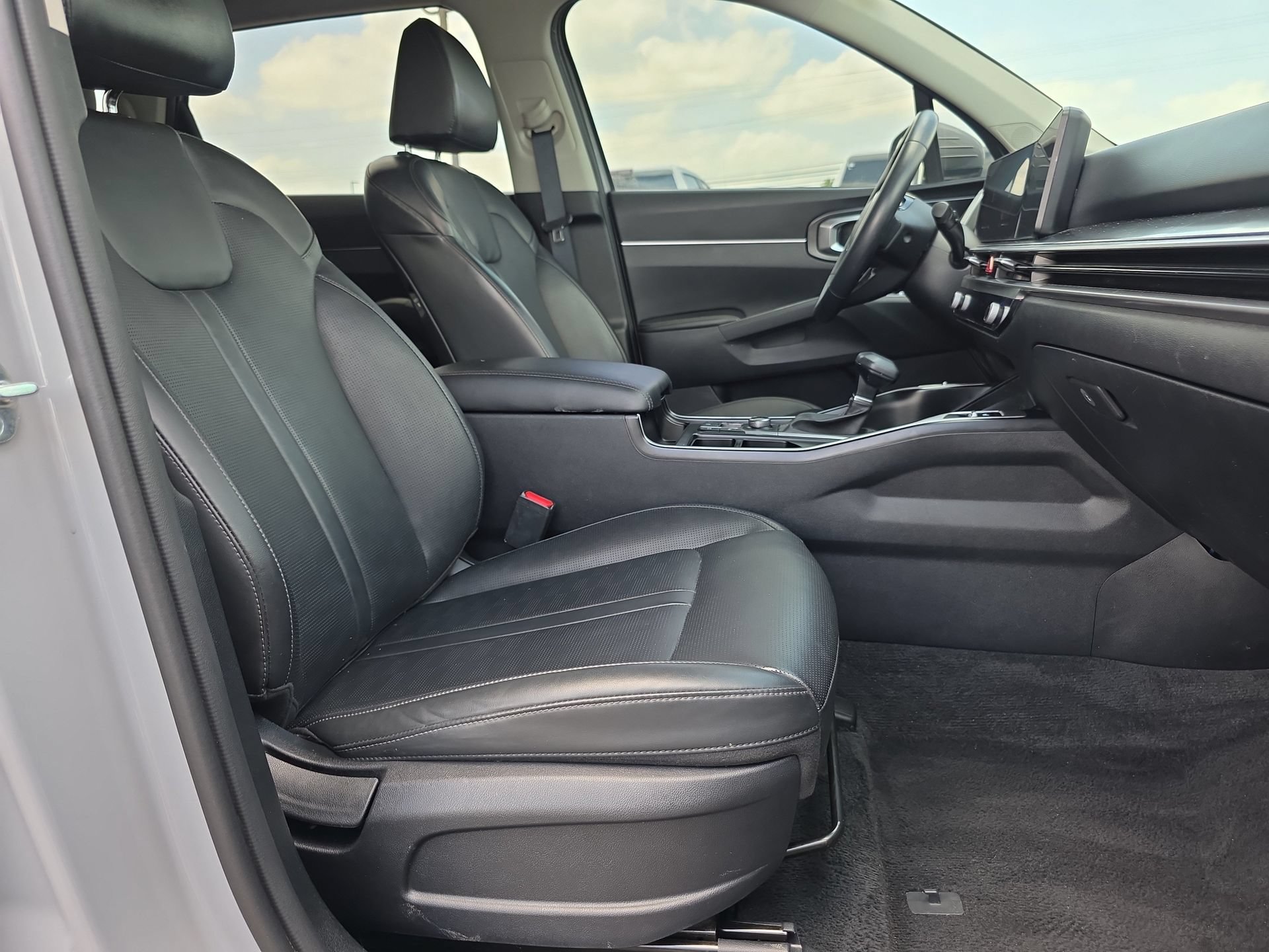 Used 2024 Kia Sorento S w/ Panoramic Sunroof Package AWD/4WD image 15