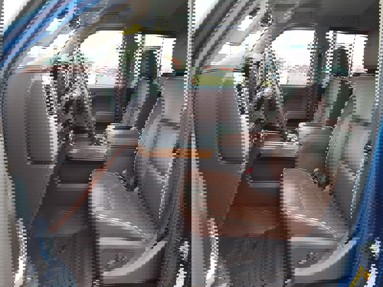 Used 2018 Chevrolet Silverado 2500 High Country image 17