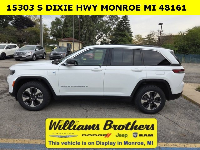 Used 2024 Jeep Grand Cherokee Limited 4xe image 6