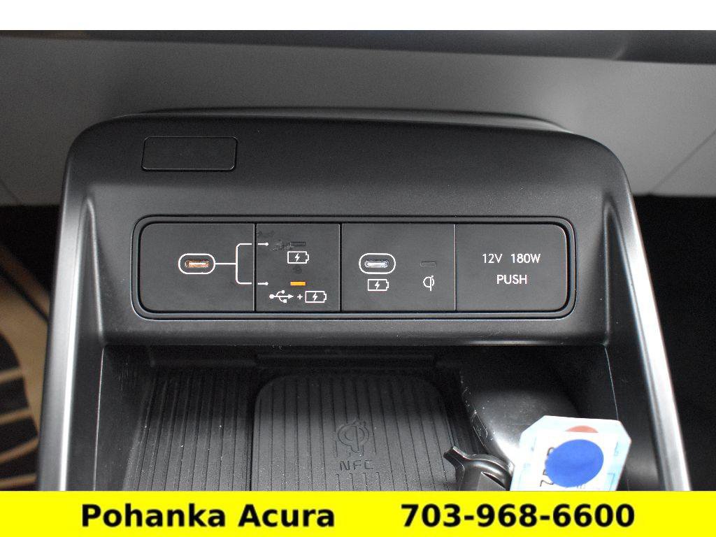 Used 2024 Hyundai Kona Limited image 18