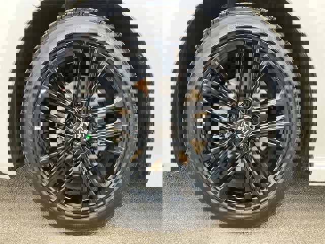 Used 2025 Toyota Camry SE image 12