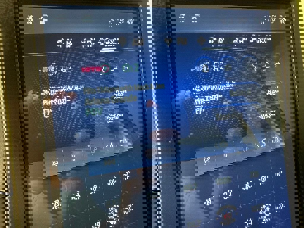 Used 2024 Ford Edge Titanium image 28