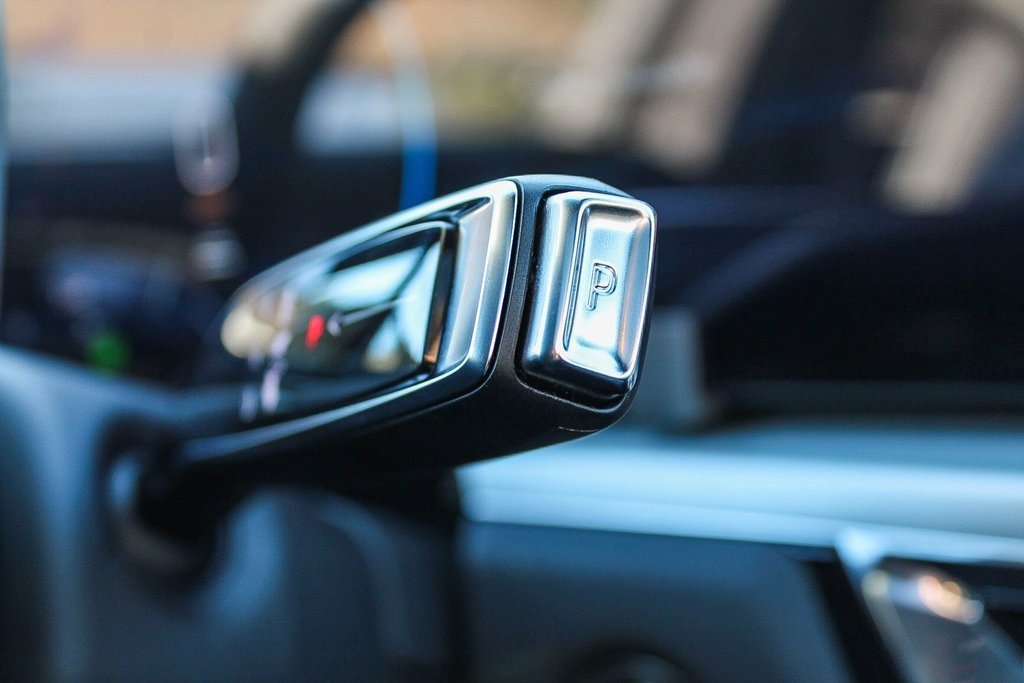 New 2025 Cadillac Lyriq Sport image 25