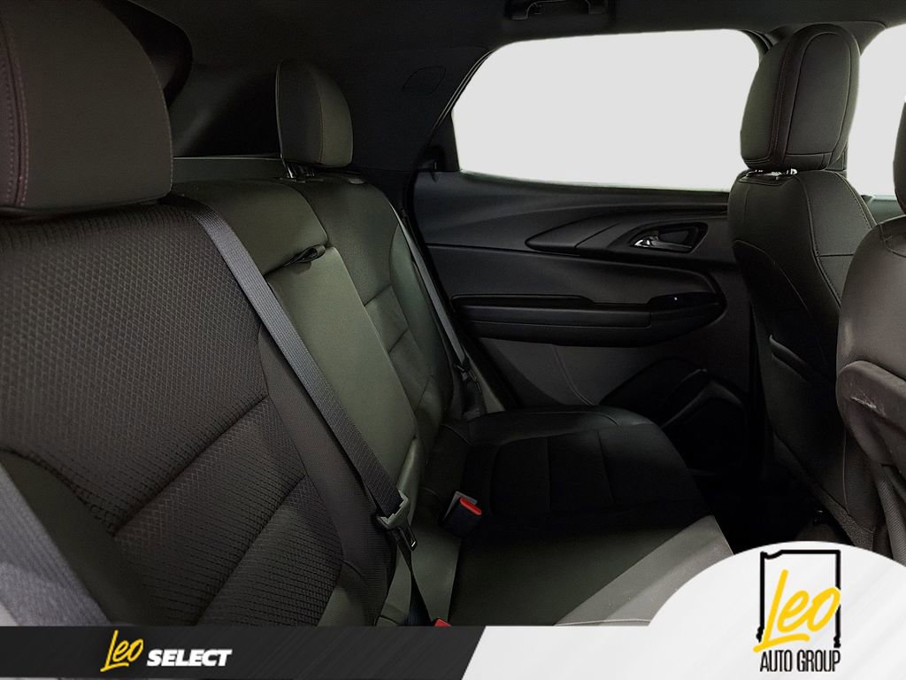 Used 2023 Chevrolet TrailBlazer RS w/ Convenience Package AWD/4WD image 25