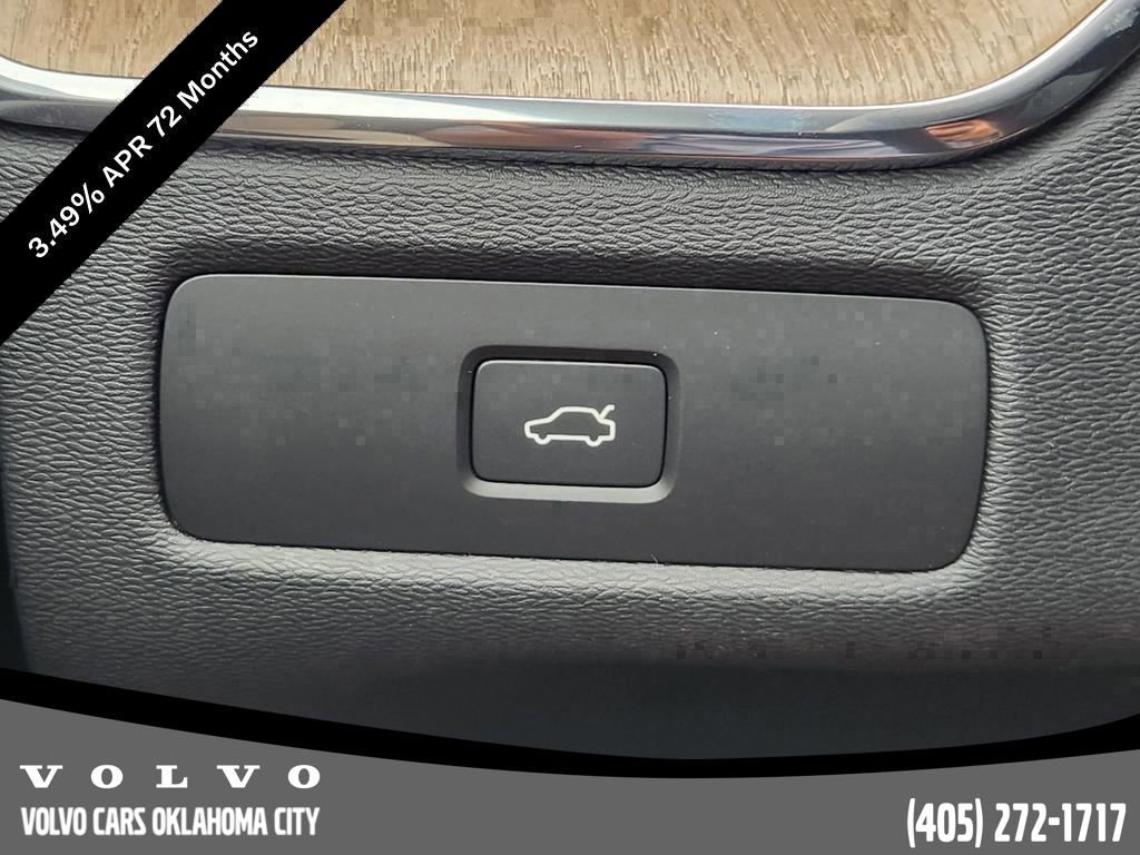Used 2026 Volvo XC60 B5 Plus w/ Protection Package Premier AWD/4WD image 22