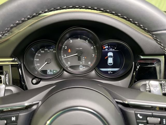 Certified 2025 Porsche Macan image 43