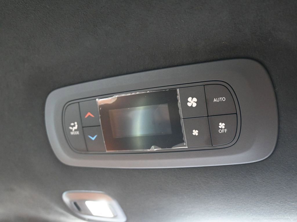 Used 2024 Chrysler Pacifica Pinnacle image 56