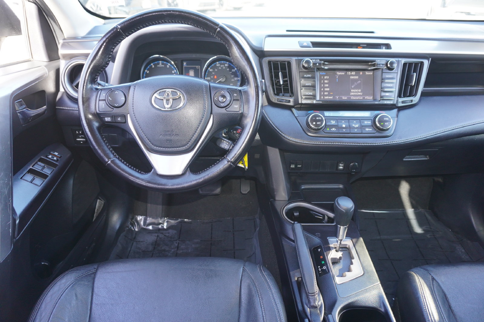 Used 2016 Toyota RAV4 XLE AWD/4WD image 11
