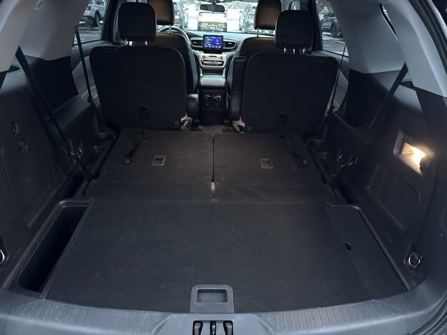 Used 2023 Ford Explorer XLT w/ Equipment Group 202A image 28