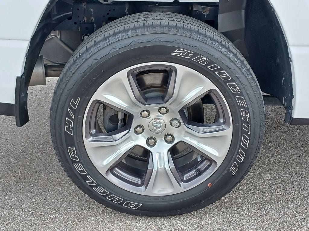 Used 2023 RAM 1500 Laramie AWD/4WD image 5